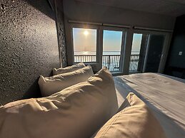 Terrace Bay Hotel