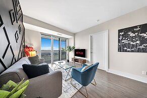 Grand Royal Condos - CN Tower