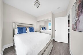 Grand Royal Condos - CN Tower