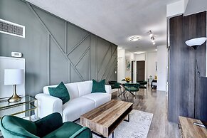 Grand Royal Condos - CN Tower