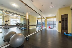 Grand Royal Condos - CN Tower