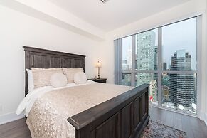 Grand Royal Condos - CN Tower