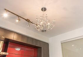 Grand Royal Condos - CN Tower