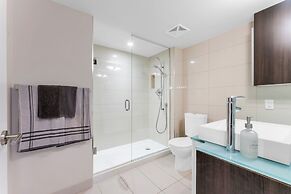 Grand Royal Condos - CN Tower