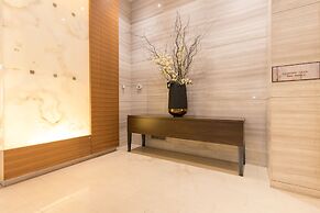 Grand Royal Condos - CN Tower