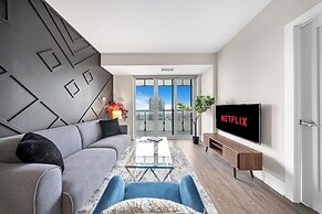 Grand Royal Condos - CN Tower