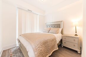 Grand Royal Condos - CN Tower