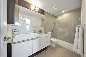 Grand Royal Condos - CN Tower