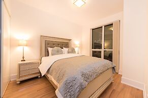 Grand Royal Condos - CN Tower