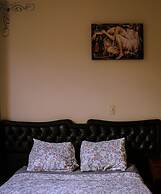 Musky Hs & Suites