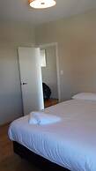 Shooters Saloon Bar Hotel & Cabins
