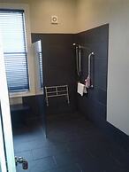 Shooters Saloon Bar Hotel & Cabins