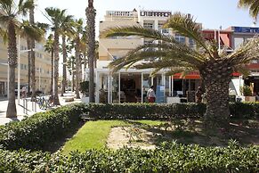 Malvarrosa Beach Rooms