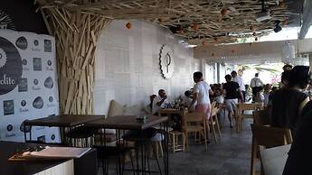 Malvarrosa Beach Rooms