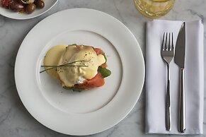 Hotel Brown Beach House & Spa