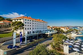 Hotel Brown Beach House & Spa