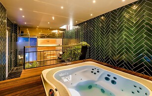 Hotel Brown Beach House & Spa