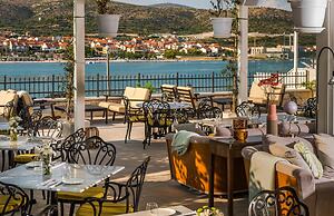 Hotel Brown Beach House & Spa