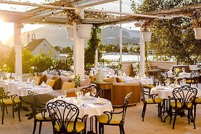 Hotel Brown Beach House & Spa