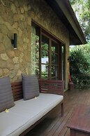 D'Legon Luxury Villas