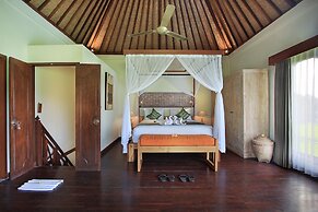 D'Legon Luxury Villas