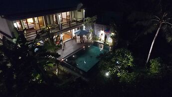 D'Legon Luxury Villas