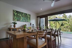 D'Legon Luxury Villas