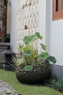 D'Legon Luxury Villas