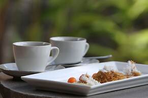 D'Legon Luxury Villas