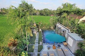 D'Legon Luxury Villas