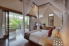 D'Legon Luxury Villas