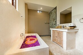 D'Legon Luxury Villas