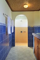 D'Legon Luxury Villas