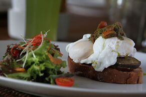 D'Legon Luxury Villas