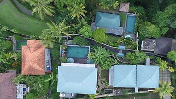 D'Legon Luxury Villas