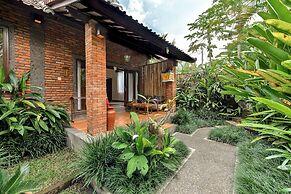 D'Legon Luxury Villas