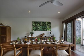 D'Legon Luxury Villas