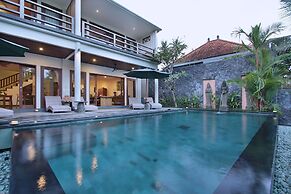 D'Legon Luxury Villas