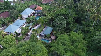 D'Legon Luxury Villas