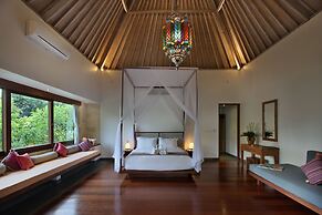 D'Legon Luxury Villas