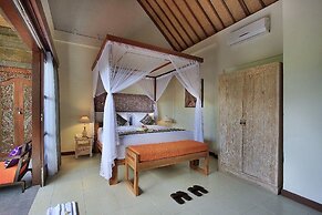 D'Legon Luxury Villas