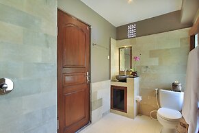 D'Legon Luxury Villas