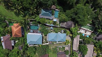 D'Legon Luxury Villas