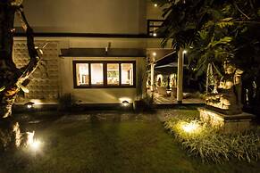 D'Legon Luxury Villas