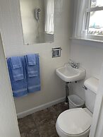 Moontide Motel Cabins & Apartments