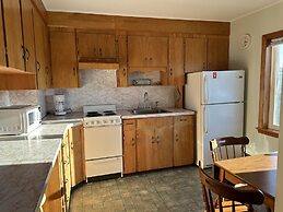 Moontide Motel Cabins & Apartments