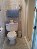 Moontide Motel Cabins & Apartments