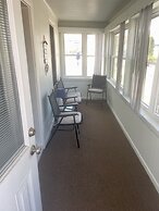 Moontide Motel Cabins & Apartments