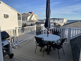 Moontide Motel Cabins & Apartments