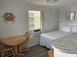 Moontide Motel Cabins & Apartments